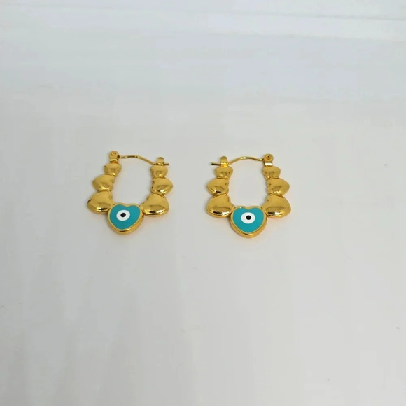 NWOT Beautiful 18k Gold Plated Stainless Steel Earrings - Picture 1 of 2